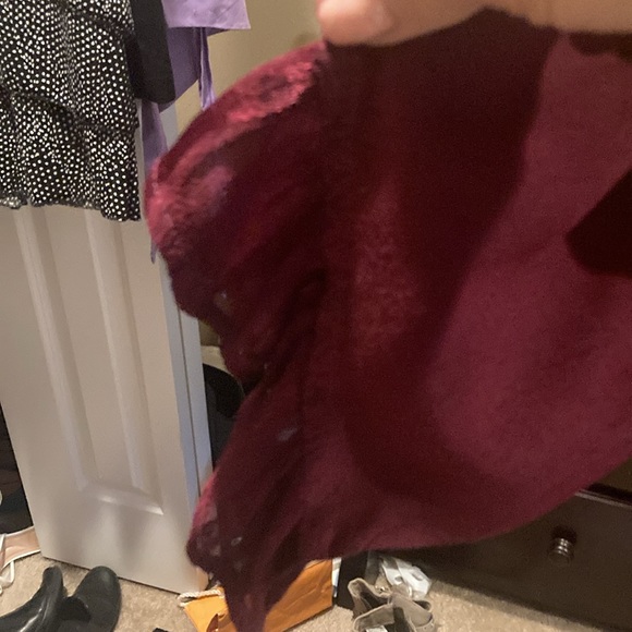 The Pyramid Collection burgandy tunic. Sz. Large. - Picture 4 of 7